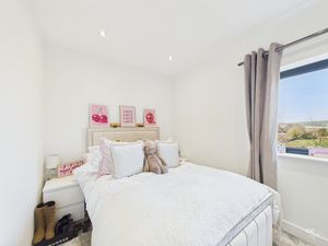 Photo 33- click for photo gallery